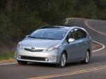 Toyota Prius MPV v 2011 года